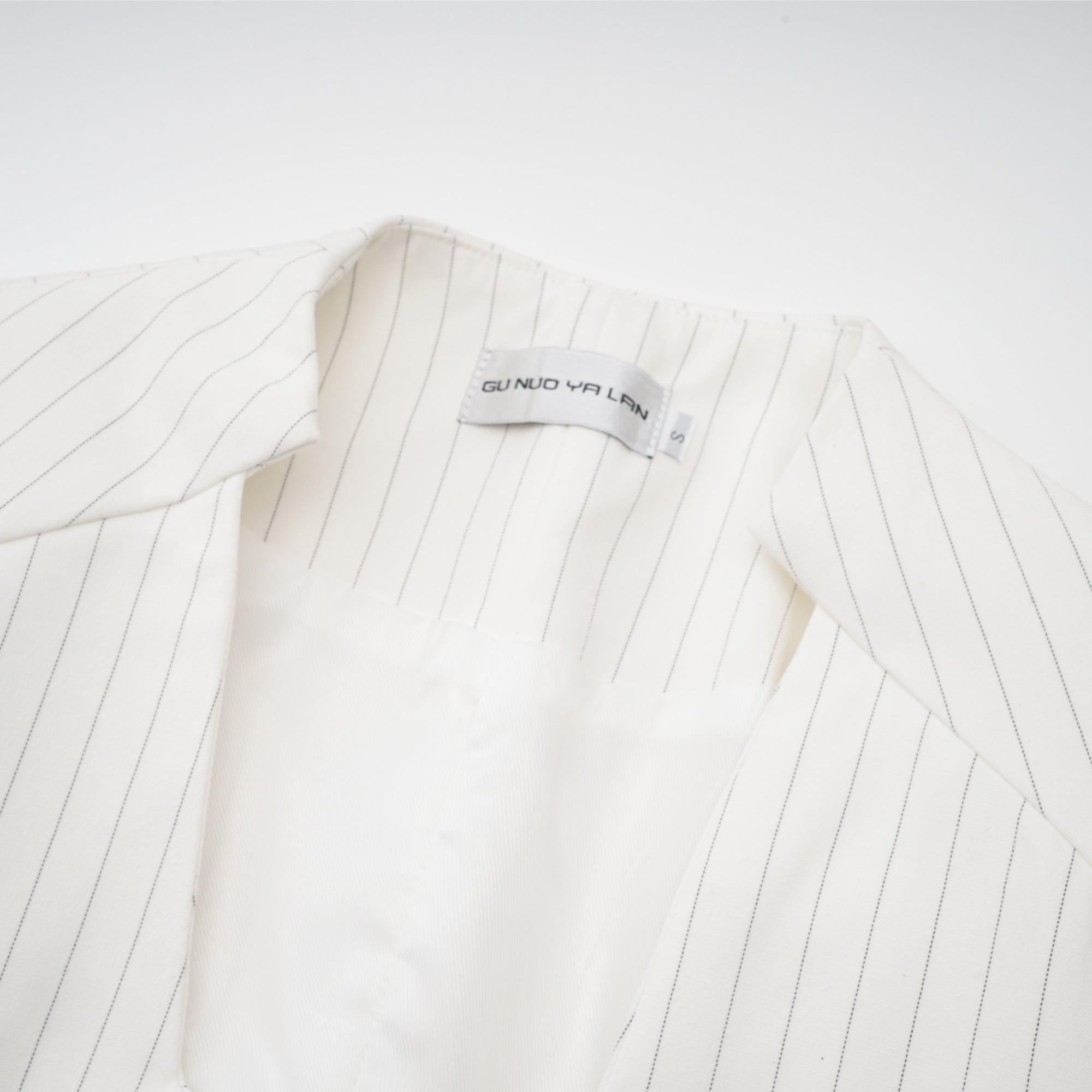 Σετ Ασορτί Τζάκετ Και Σορτς Με Ριγέ Σχέδιο Leola