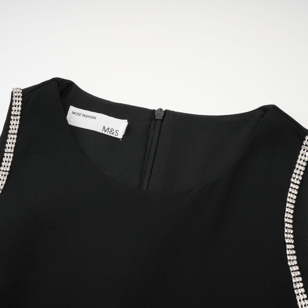 Μίνι Φόρεμα Με Λιλά Κρυστάλλινες Λεπτομέρειες Και Λεπτομέρεια