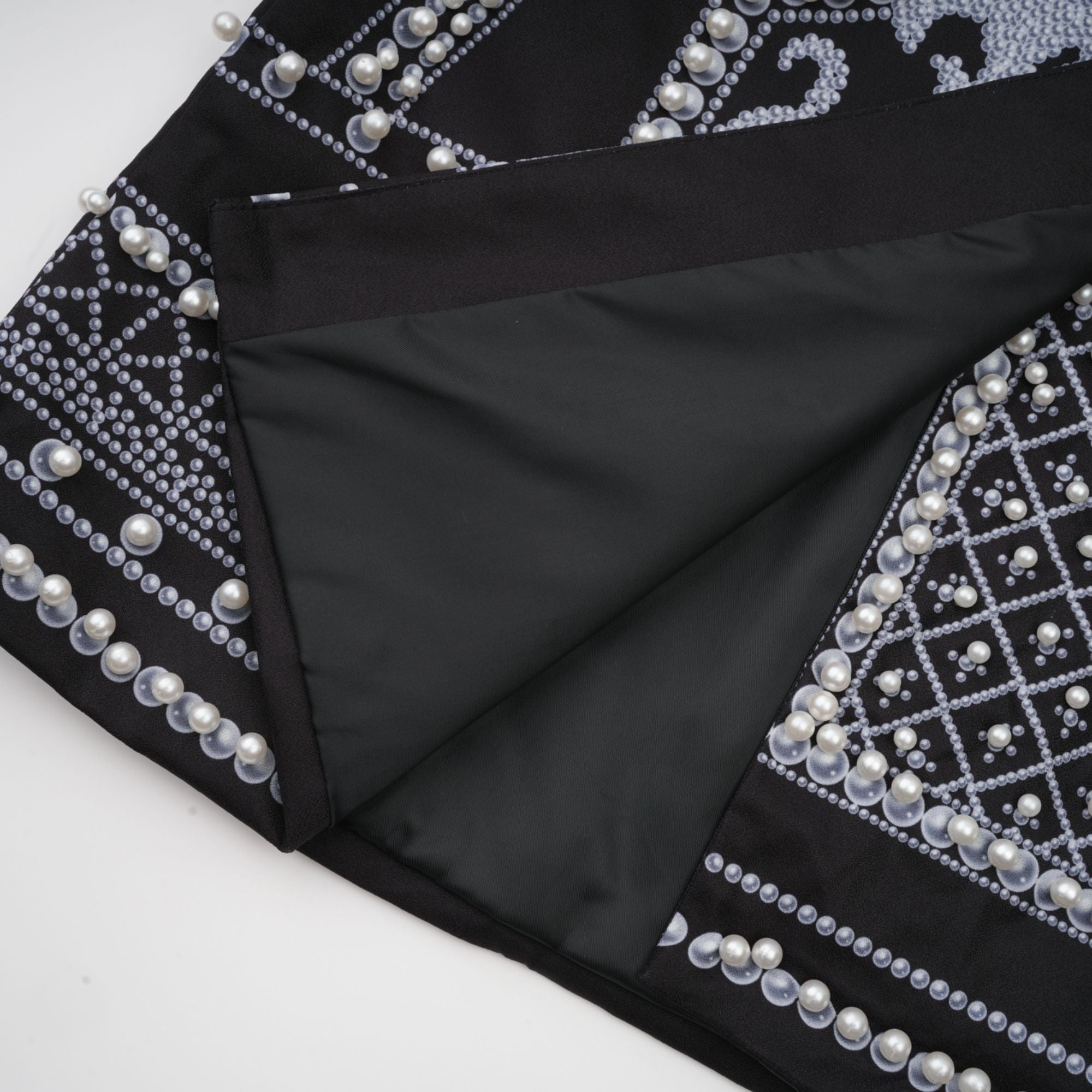 Φόρεμα Με V Λαιμόκοψη Και Μοτίβο Catherine