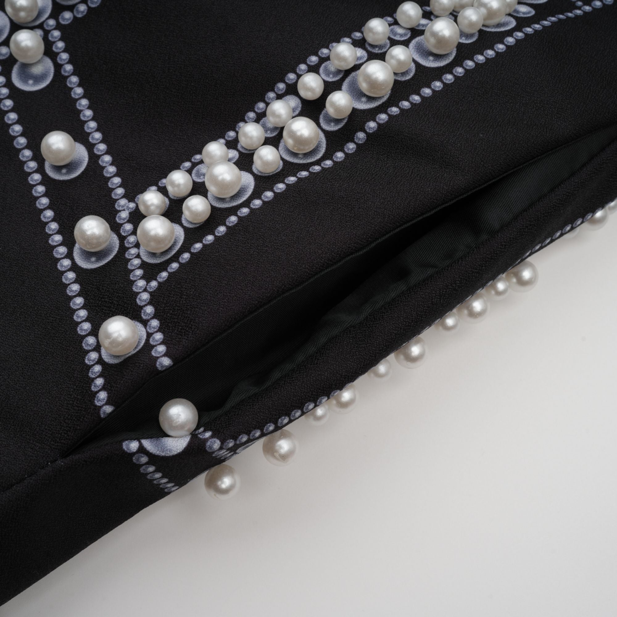 Φόρεμα Με V Λαιμόκοψη Και Μοτίβο Catherine