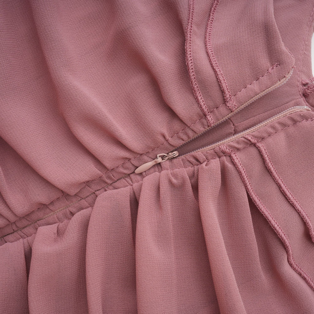 Φόρεμα Μίντι Με Πλισέ Ψεύτικα Λουλούδια Geneviève