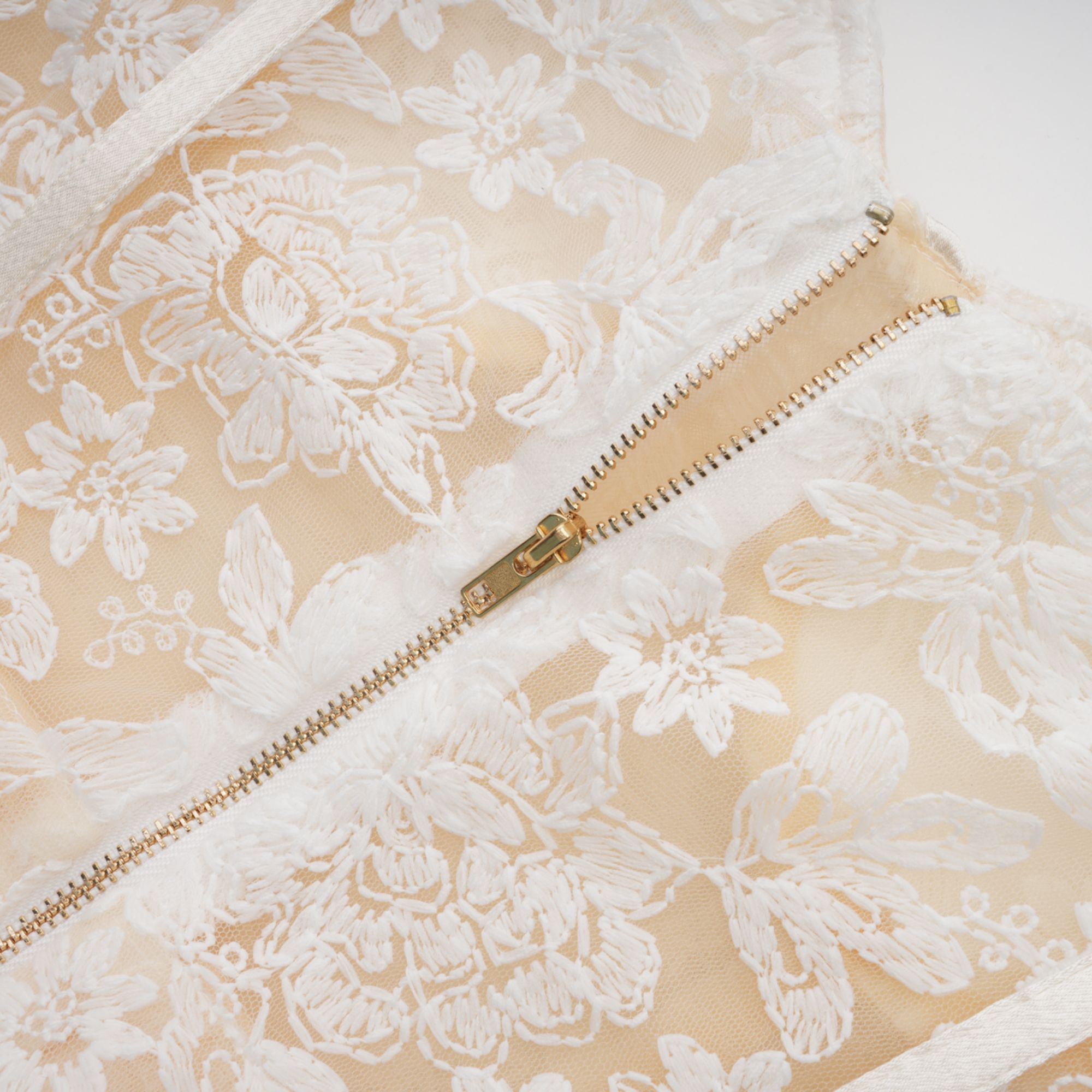 Φόρεμα Μίντι Με Κεντημένο Κορσέ Gaia