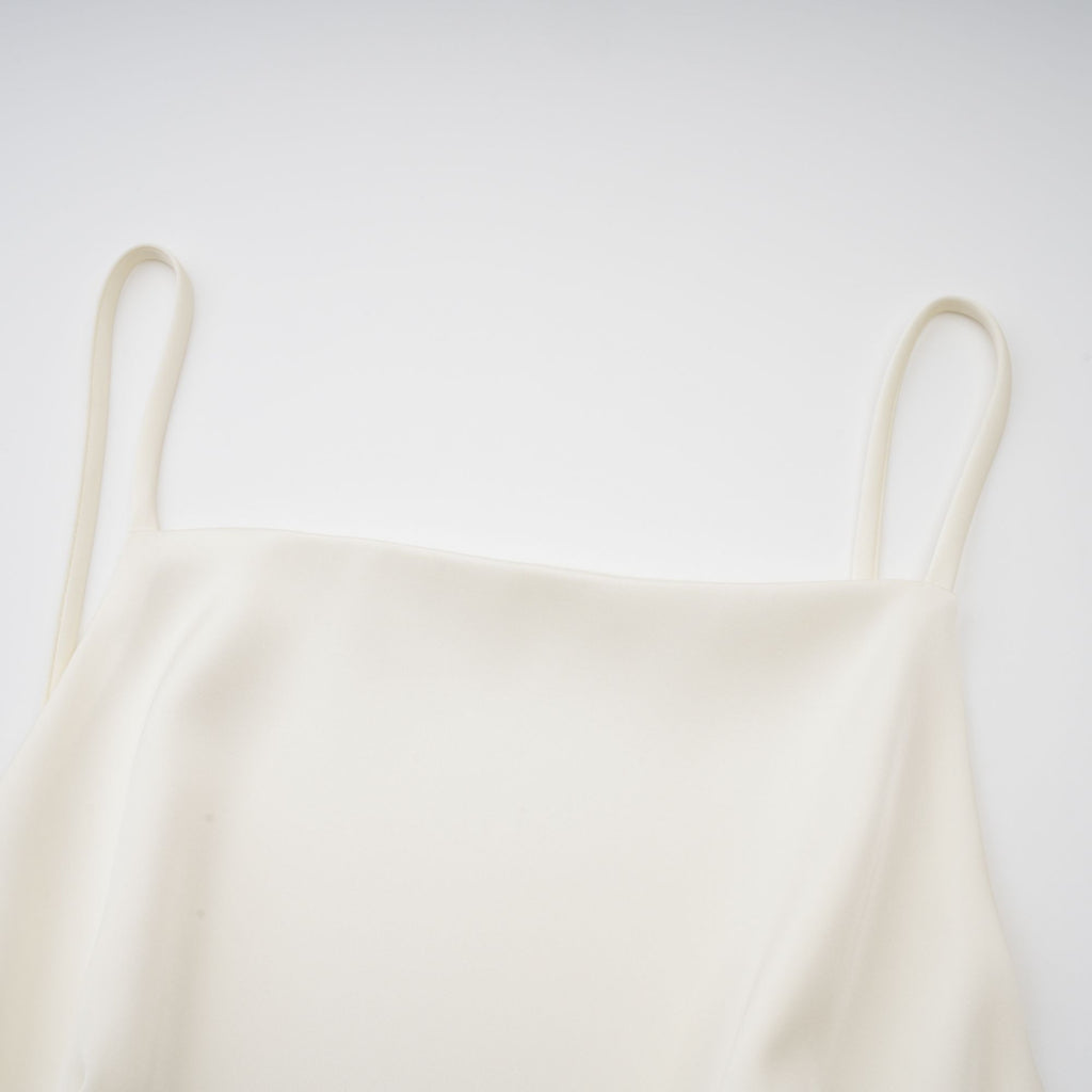 Μίνι Φόρεμα Lyna Με Λευκό Σατέν Βολάν Και Λεπτομέρεια Σάλι