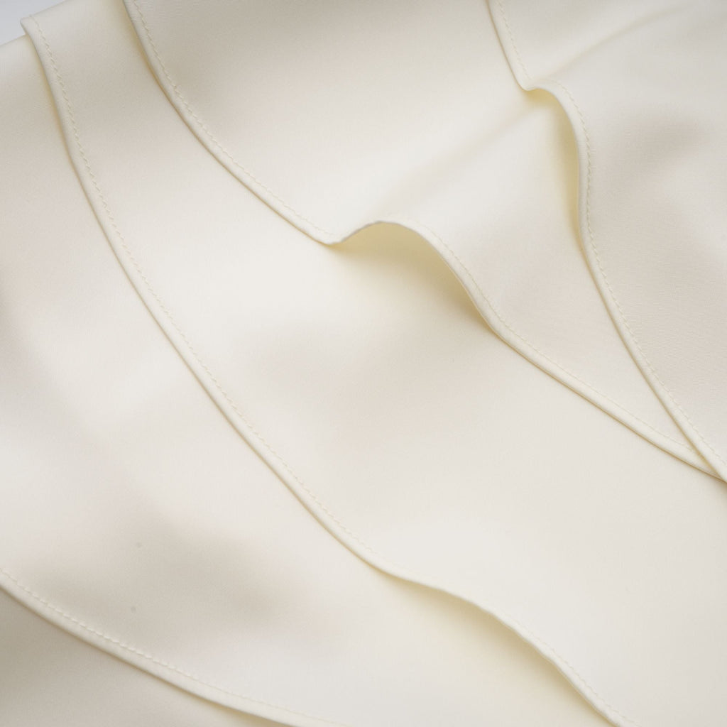 Μίνι Φόρεμα Lyna Με Λευκό Σατέν Βολάν Και Λεπτομέρεια Σάλι