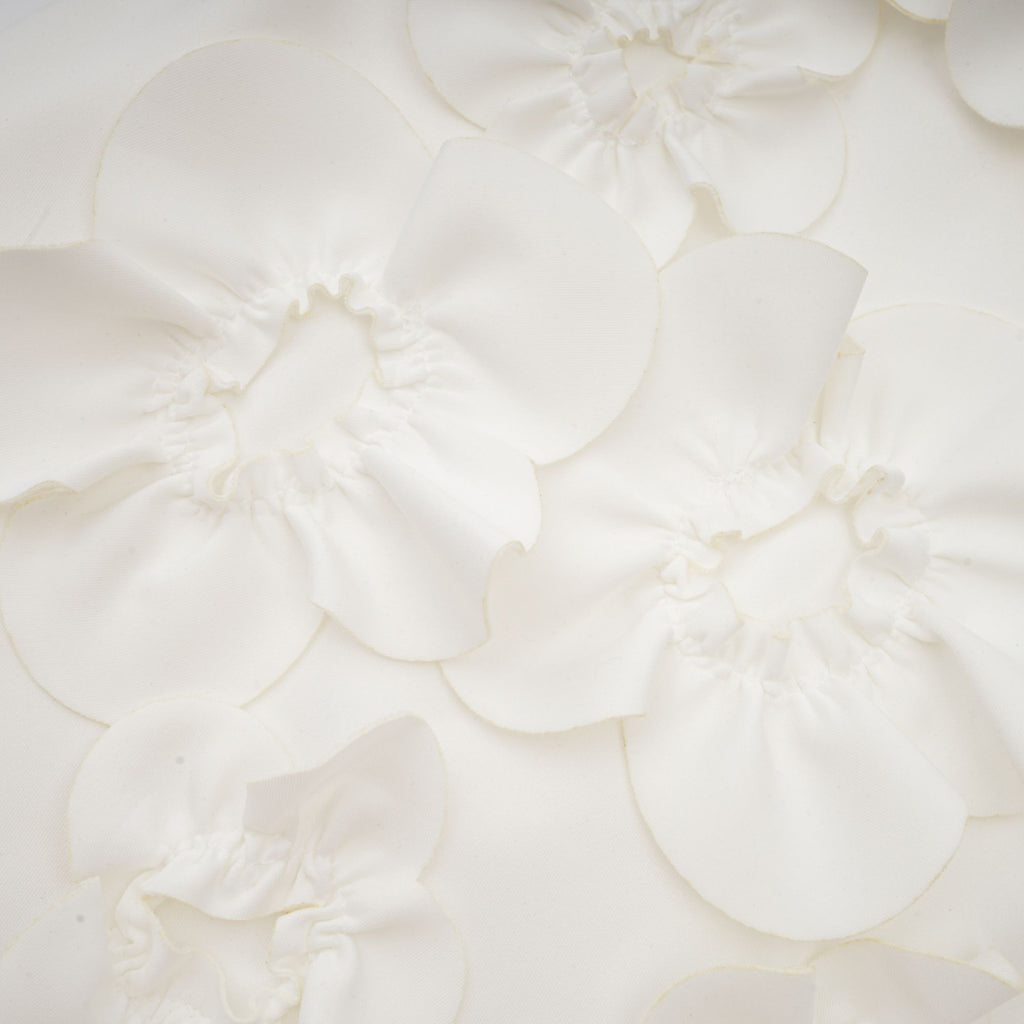 Λευκό Φόρεμα Με Παπιγιόν Magali Και Διακοσμητικά Λουλουδιών, Αμάνικο Μάξι Φόρεμα