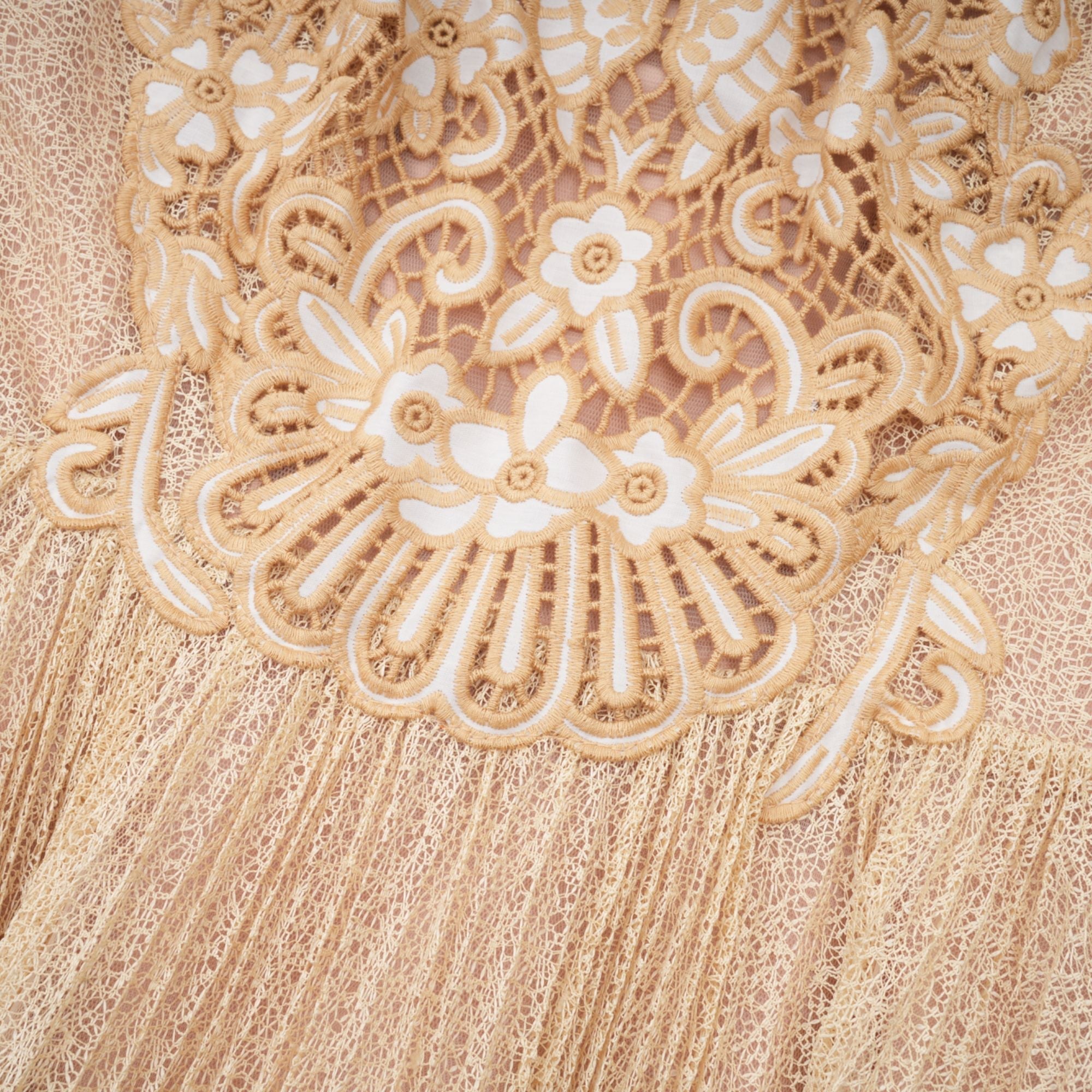 Φόρεμα Μίντι Με Κέντημα Nerissa Με Πλισέ Σχέδιο