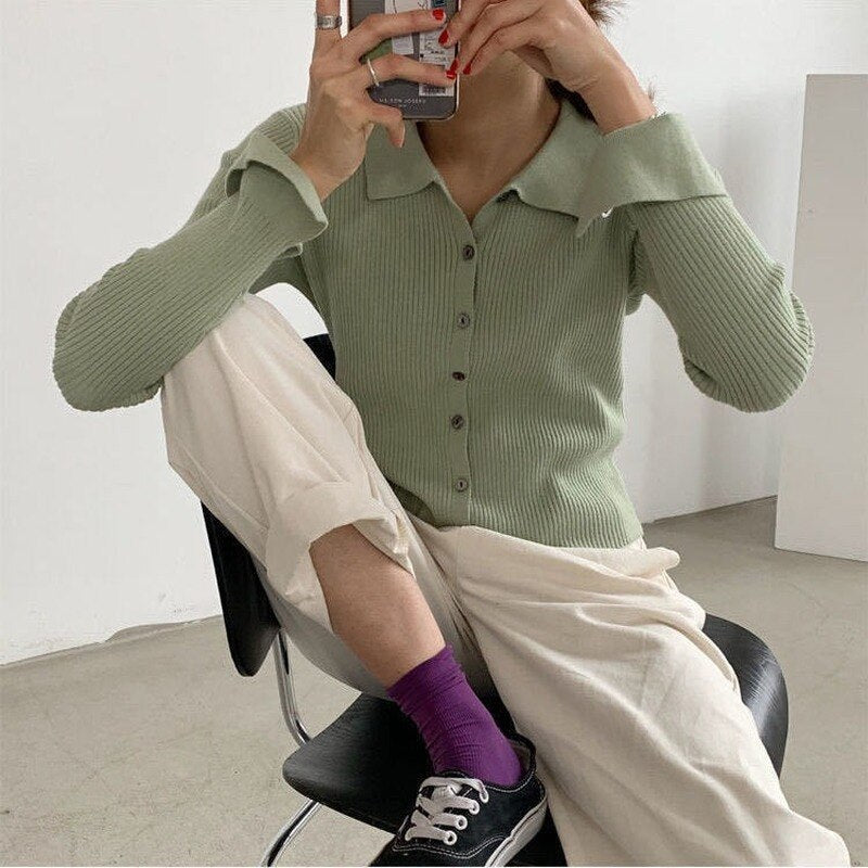 Λεπτή Μπλούζα Με Κουμπιά