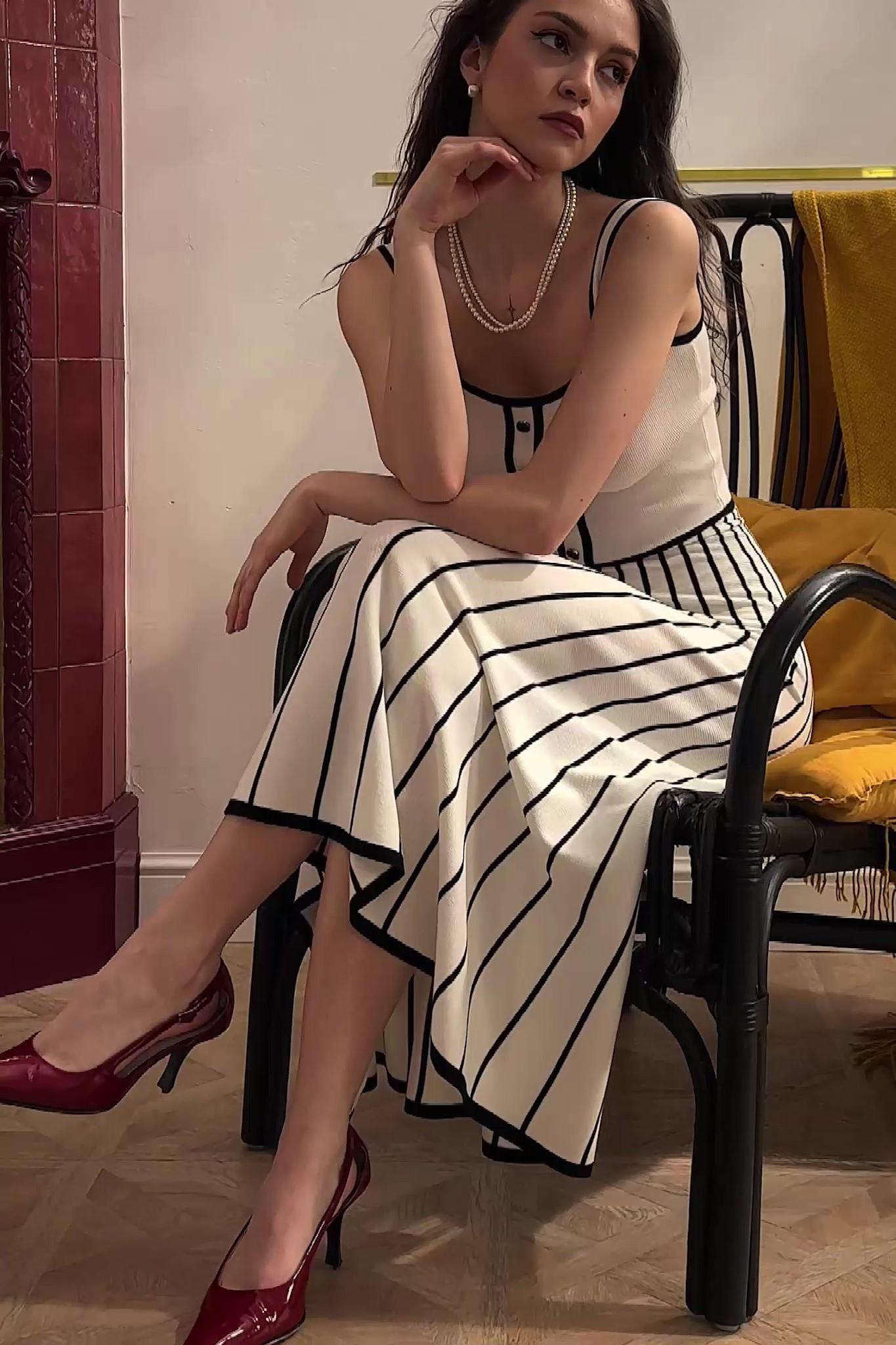 Φόρεμα Μίντι Με Πλεκτό Σχέδιο Pag