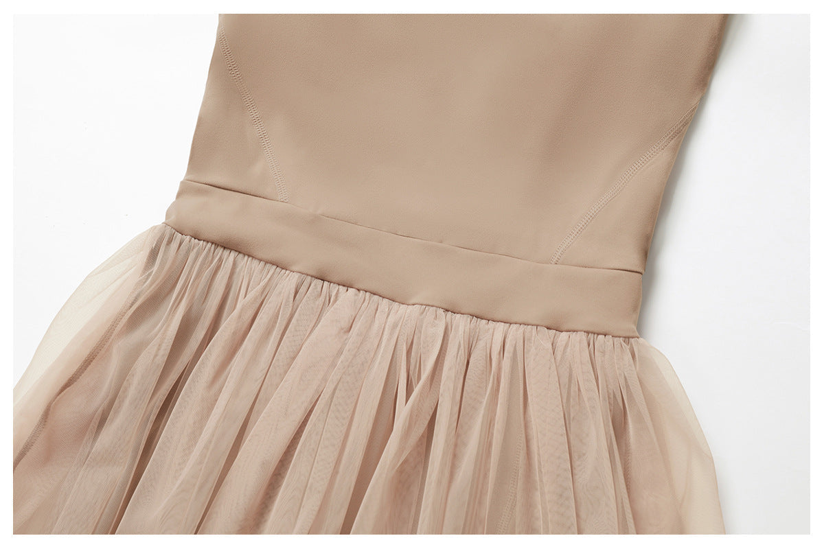 Ολόσωμη Φόρμα Από Τούλι Με Τοπ Και Αθλητική Σόλα