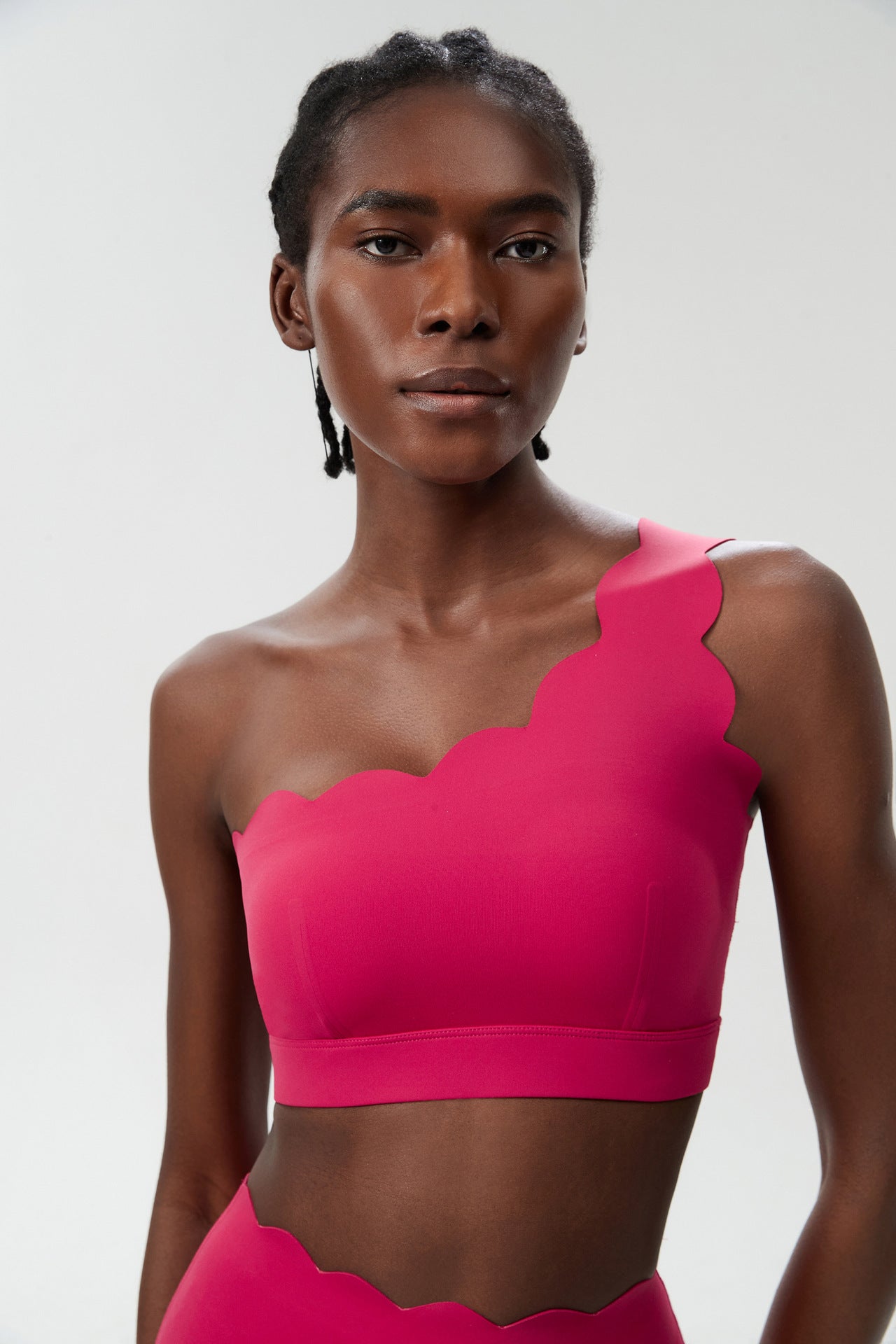 Αθλητικό Σουτιέν Με Έναν Ώμο Και Κυματιστό Σχήμα