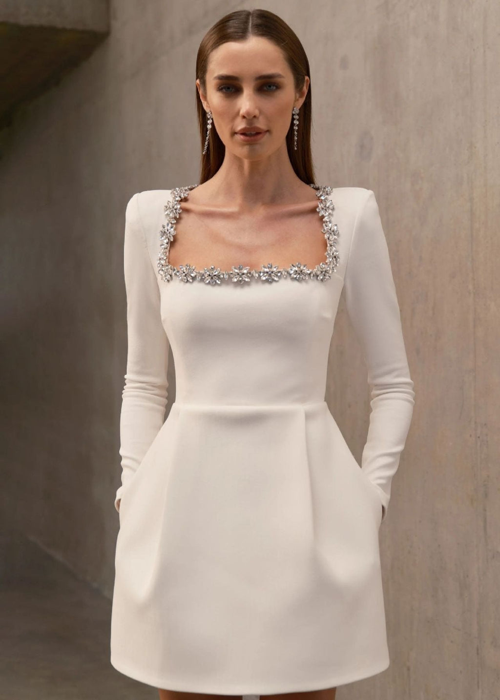 Μίνι Φόρεμα Με Βελούδο Και Λουλούδια Για Τον Άγιο Βαλεντίνο