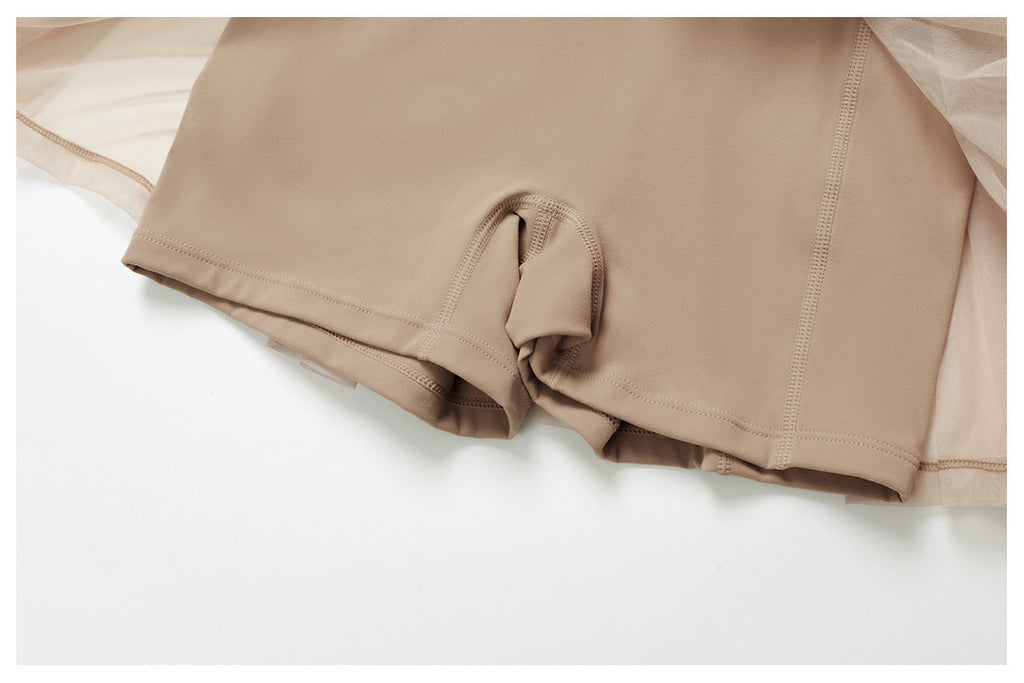 Ολόσωμη Φόρμα Από Τούλι Με Τοπ Και Αθλητική Σόλα