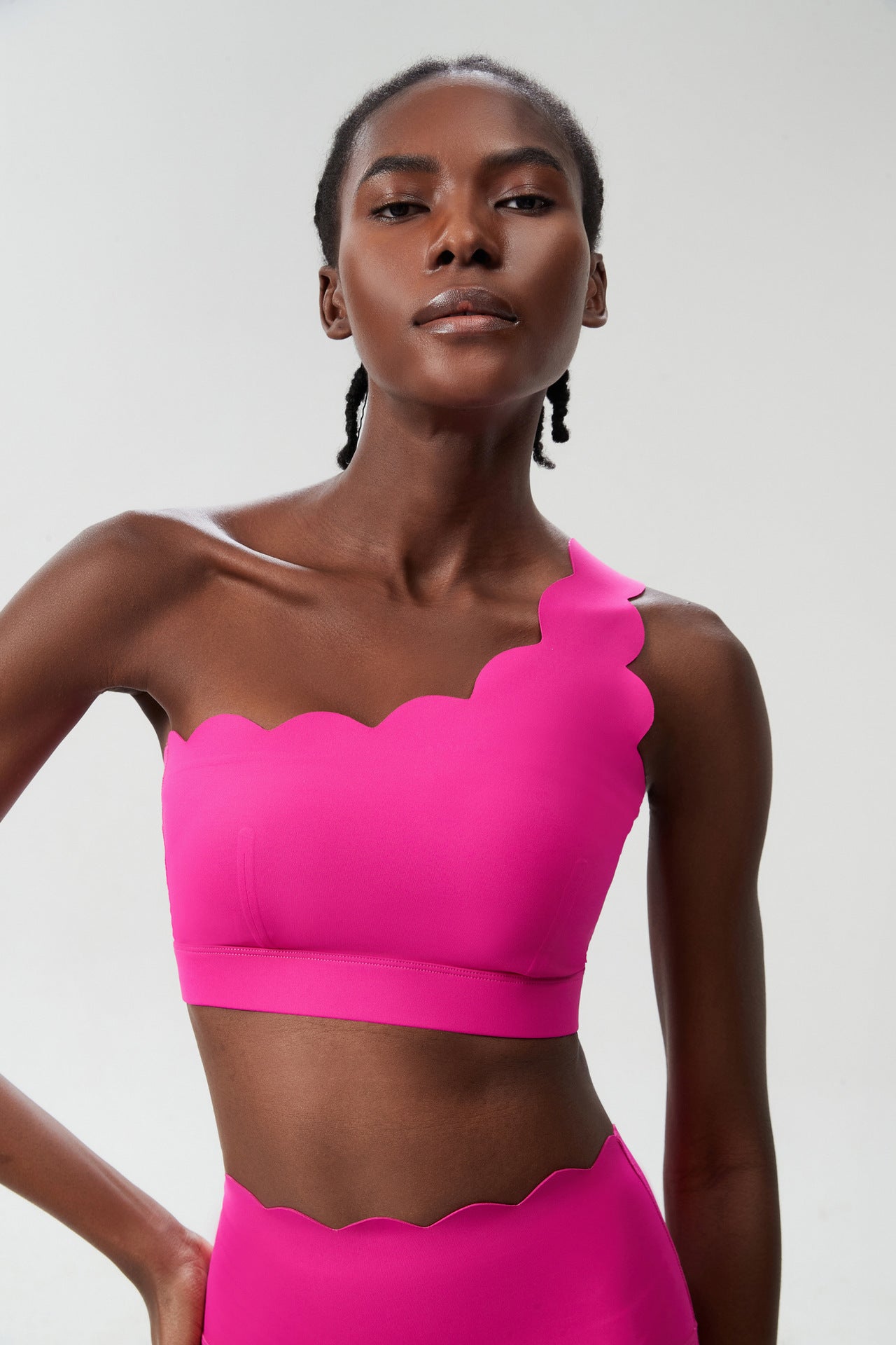 Αθλητικό Σουτιέν Με Έναν Ώμο Και Κυματιστό Σχήμα