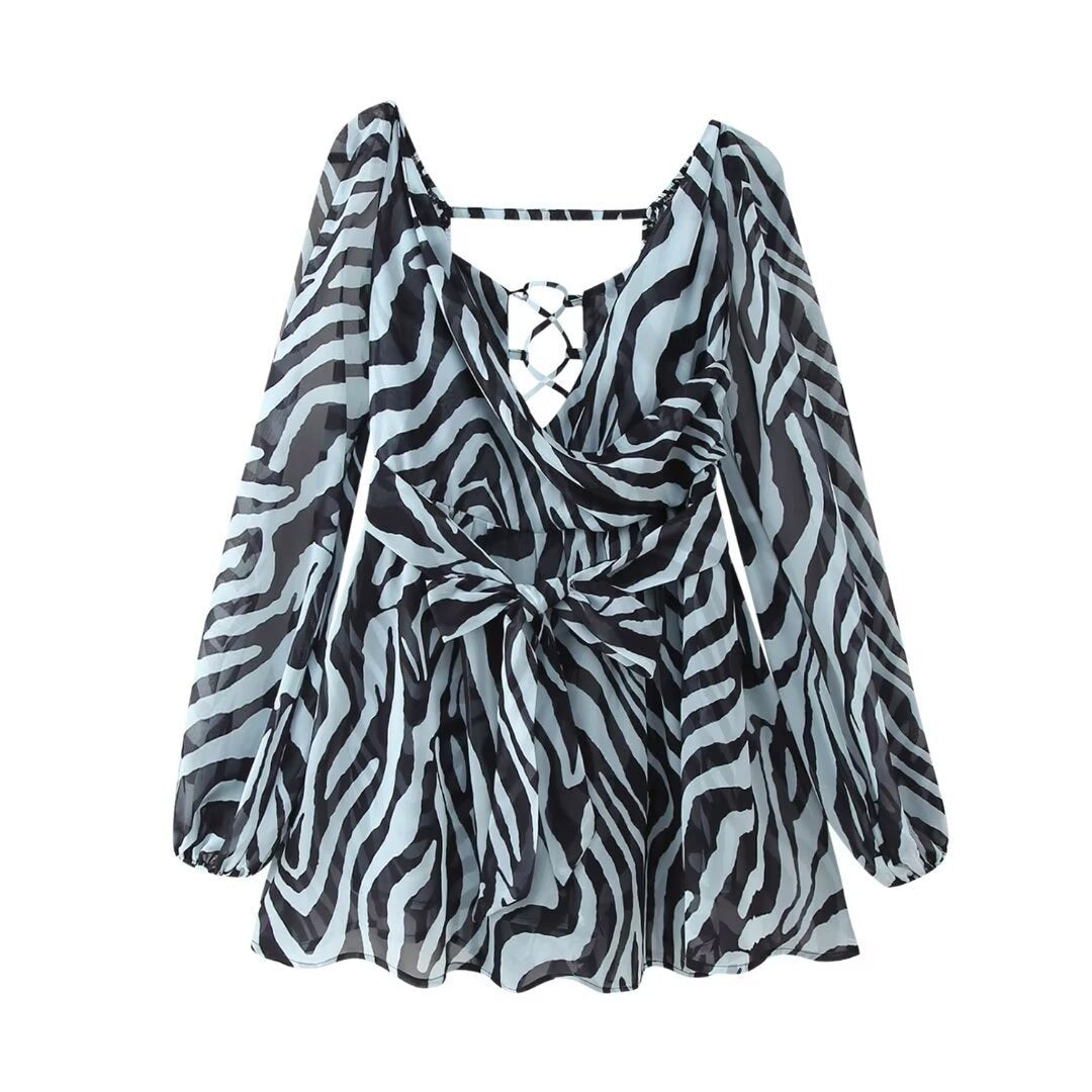 Μίνι Φόρεμα Με Μακριά Μανίκια Και Βολάν