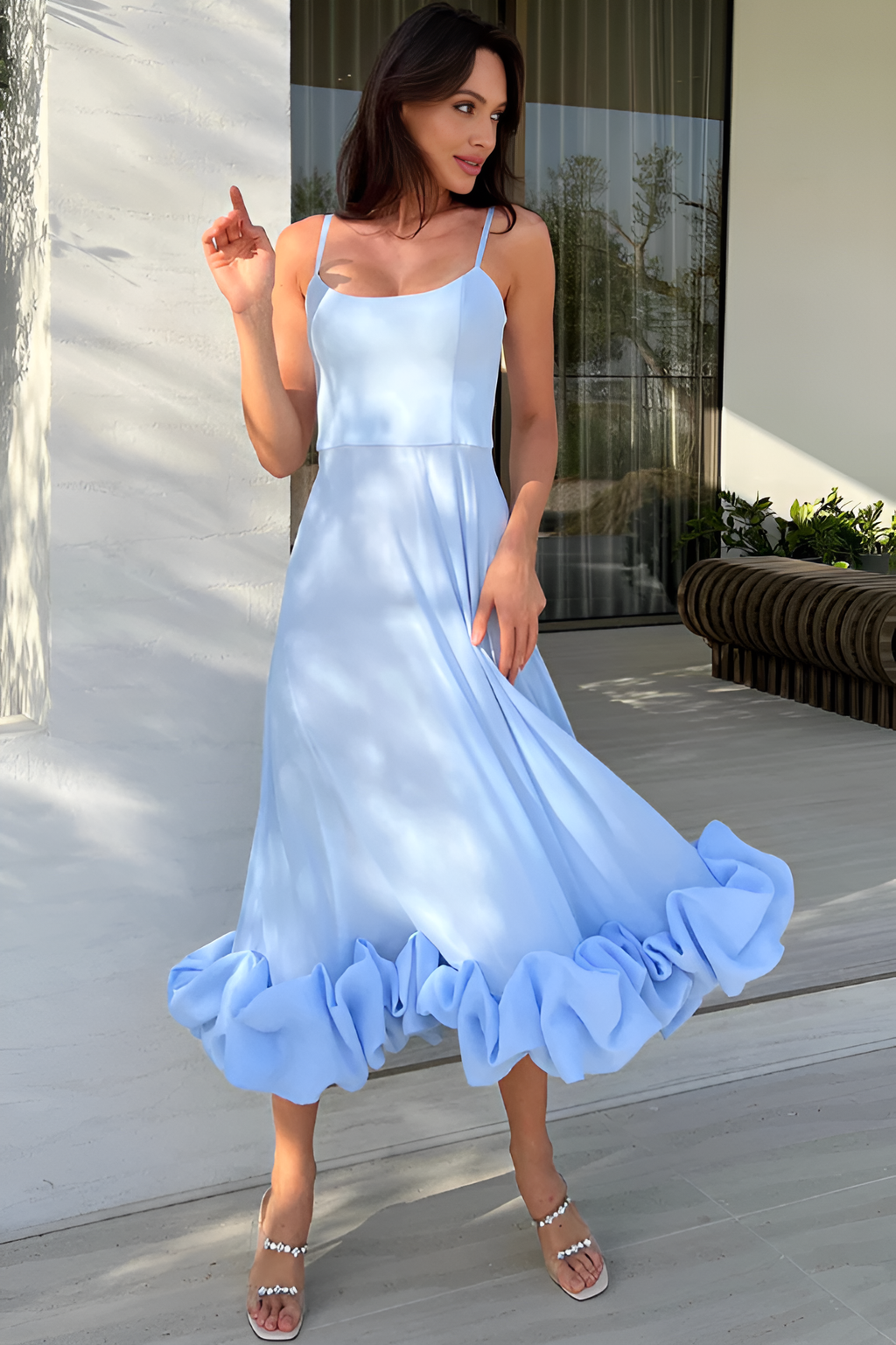 Φόρεμα Μίντι Με Βολάν Και Μπουστάκι