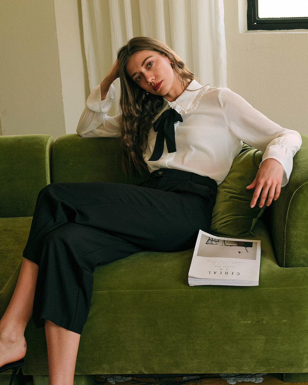 Απλό Παντελόνι Με Πτυχώσεις Και Ψηλή Μέση