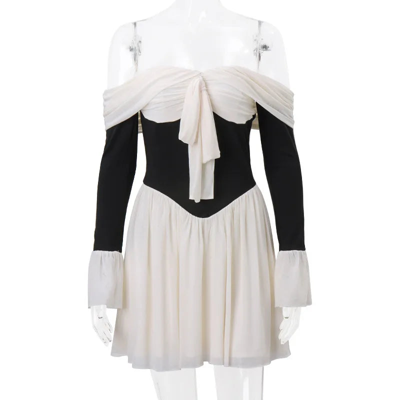 Μίνι Φόρεμα Με Λεπτομέρεια Στο Στήθος Και Βολάν