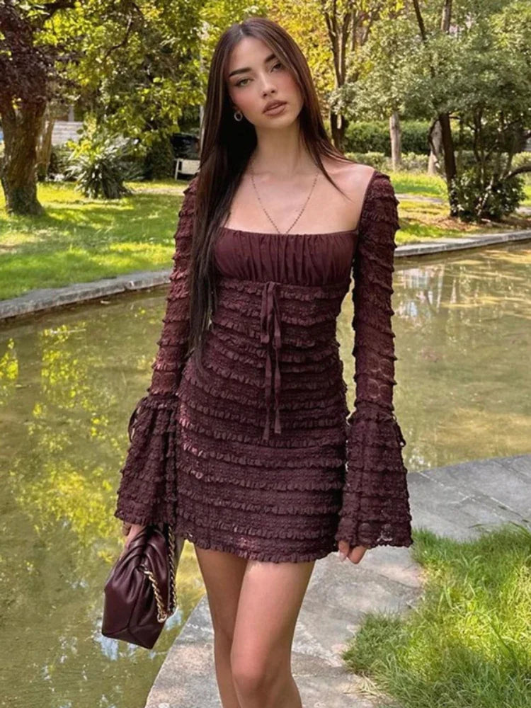 Μίνι Φόρεμα Με Δαντέλα Και Ισπανικά Μανίκια