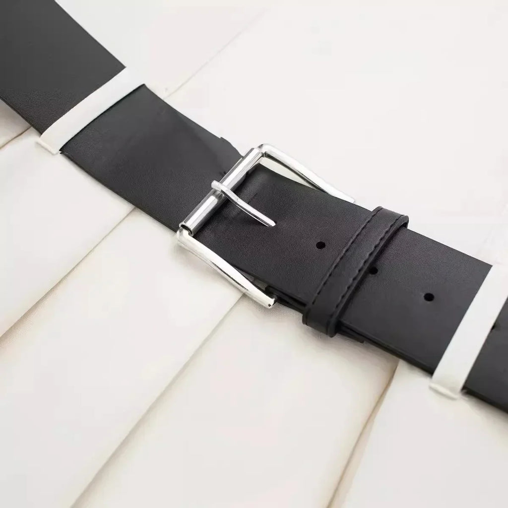 Μίνι Φόρεμα Με Πλισέ Ζώνη Και Διακόσμηση