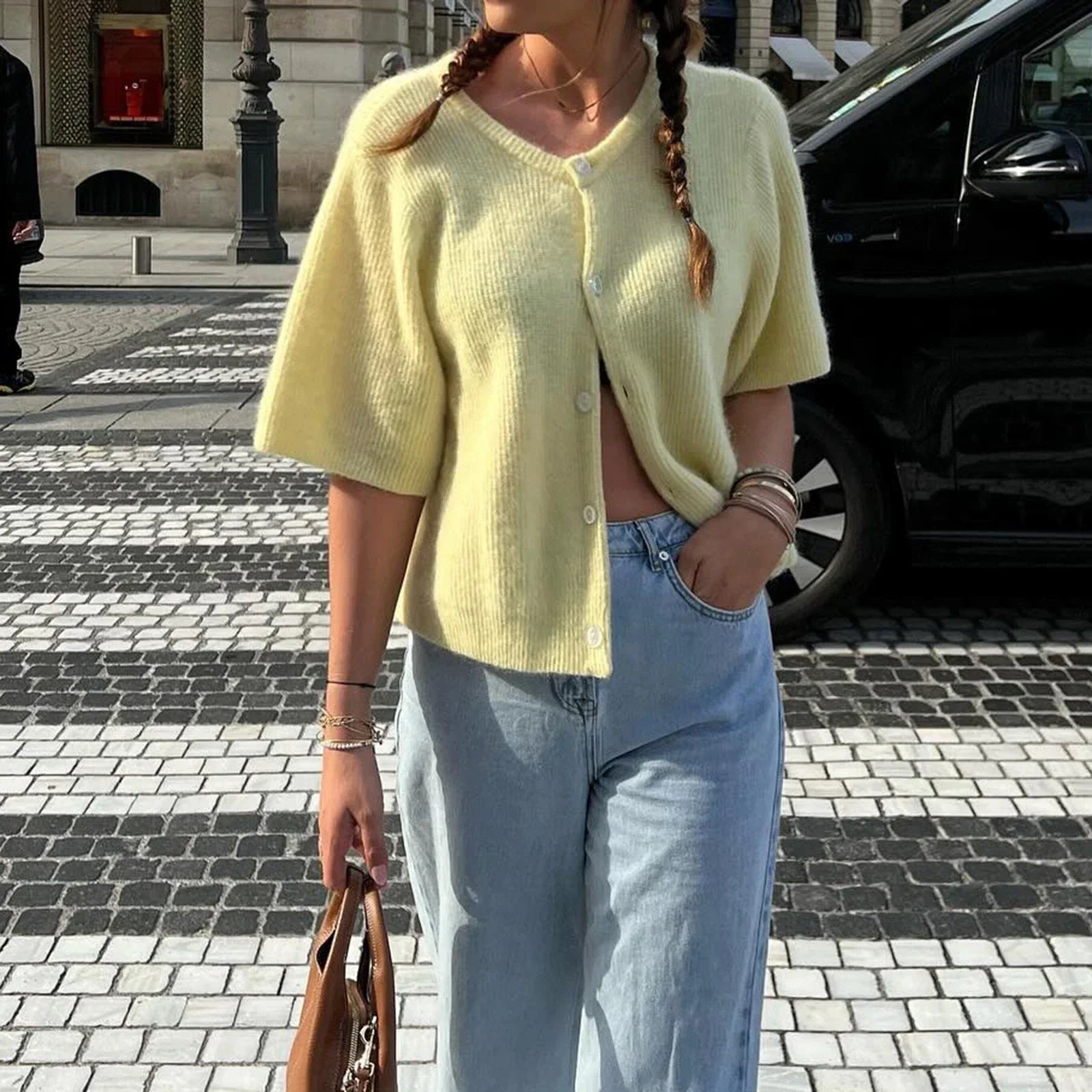 Ζακέτα Με Κοντό Μανίκι Και Κουμπιά