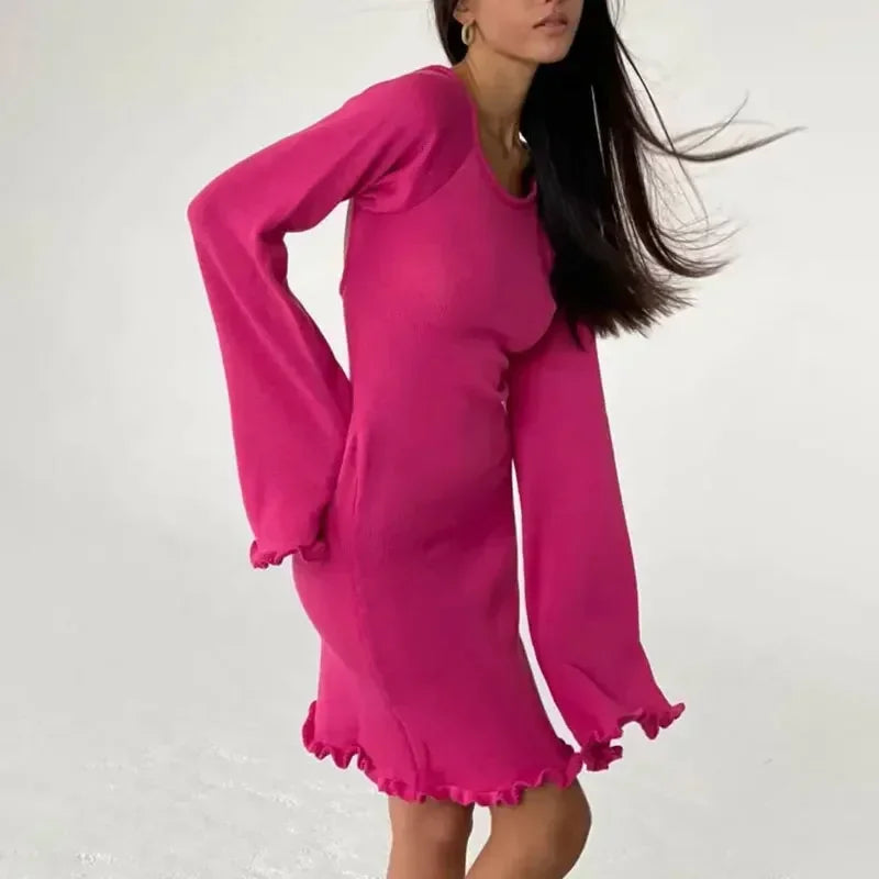 Μίνι Φόρεμα Με Πλεκτό Μανίκι Και Λεπτομέρειες Στην Πλάτη