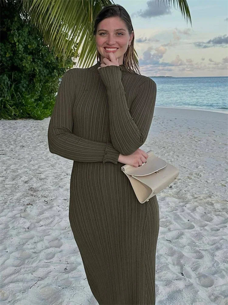 Φόρεμα Μάξι Με Πλεκτό Ριμπ Τελείωμα Και Μακριά Μανίκια