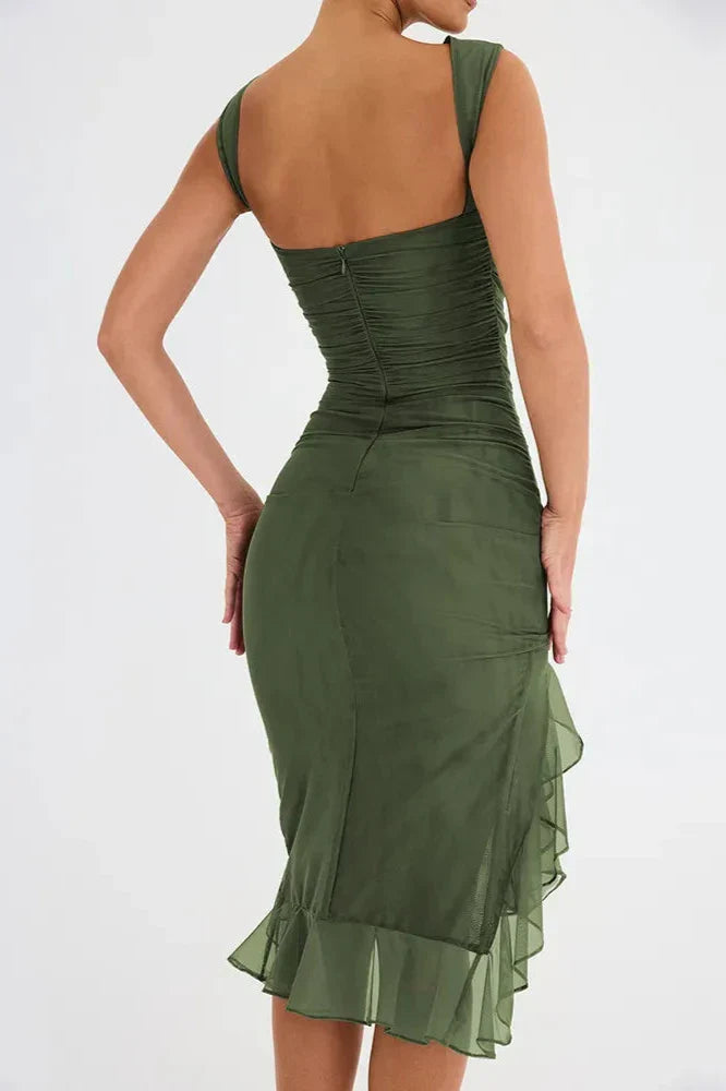 Φόρεμα Με Βολάν Και Σχίσιμο Στη Μέση Της Charlotte