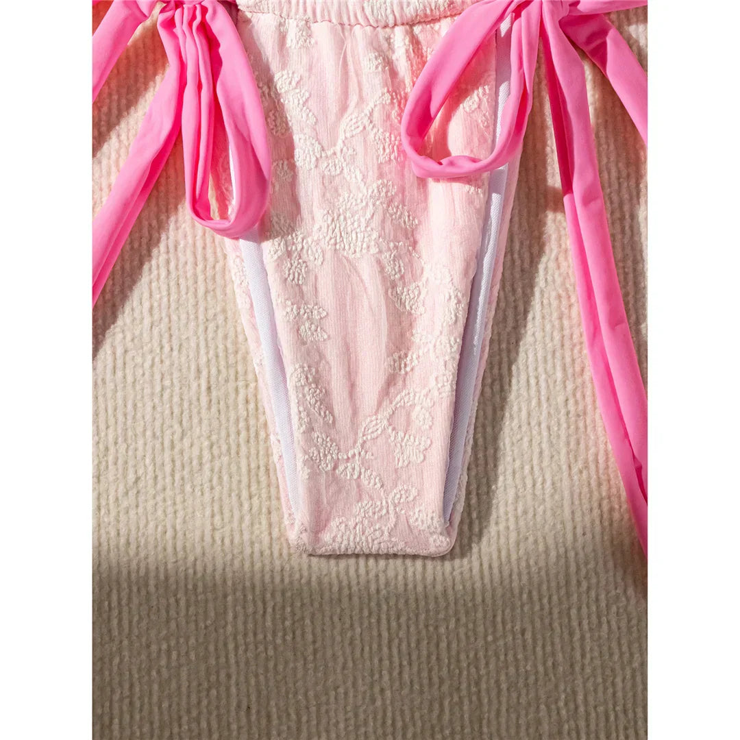 Μπικίνι Με Κέντημα Και Ψηλό Κόψιμο Halter