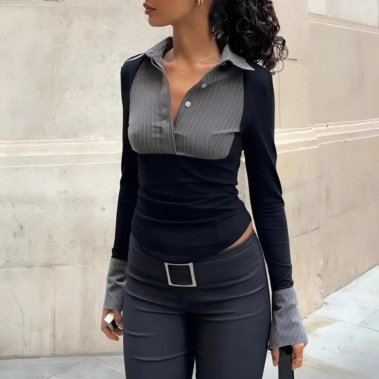 Μπλούζα Με Γιακά Σε Αντίθεση Χρώματος