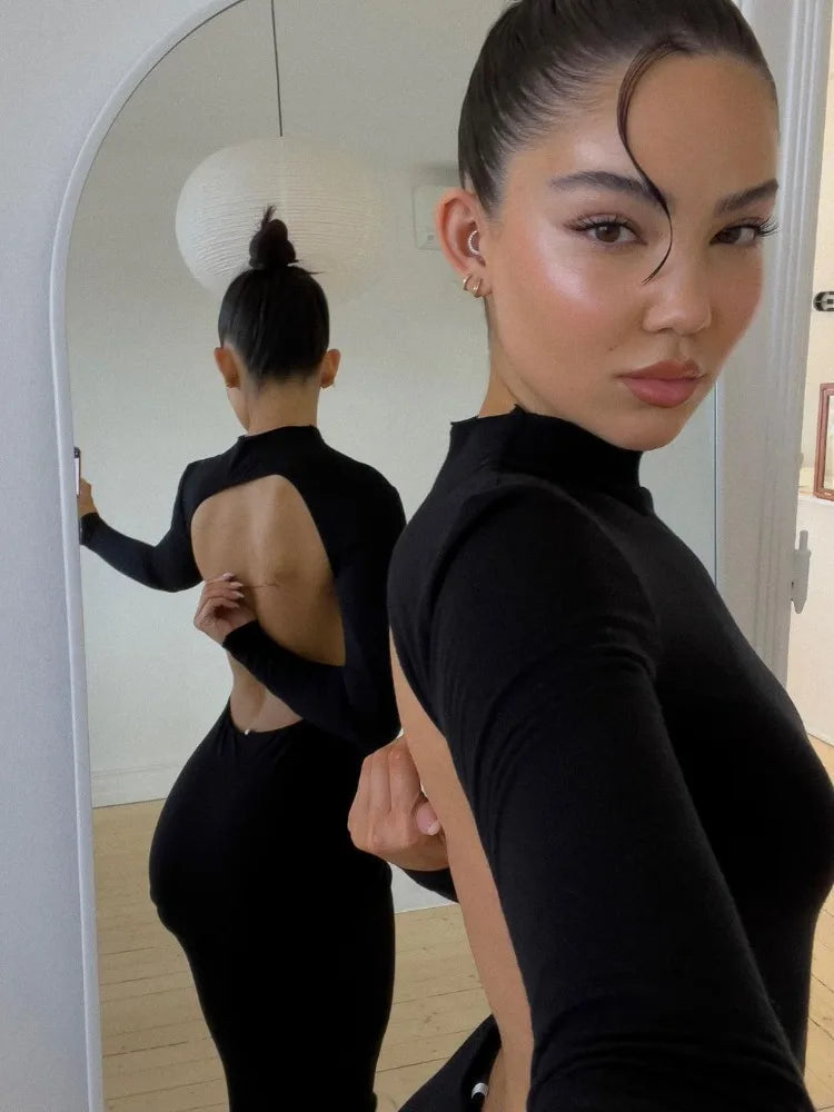 Φόρεμα Μάξι Με Όρθιο Γιακά Και Σκίσιμο Στην Πλάτη