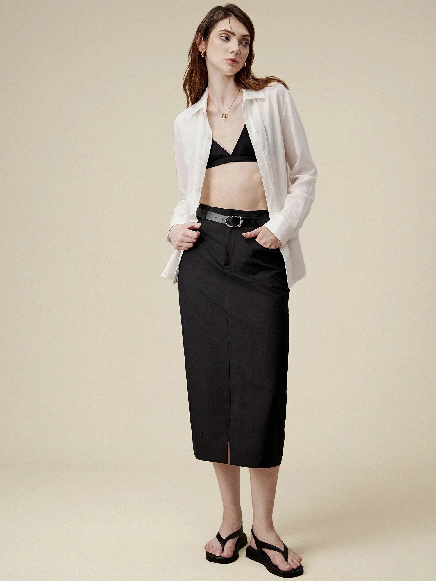 Κοστούμι Με Ίσια Σχισμή Και Μισή Φούστα