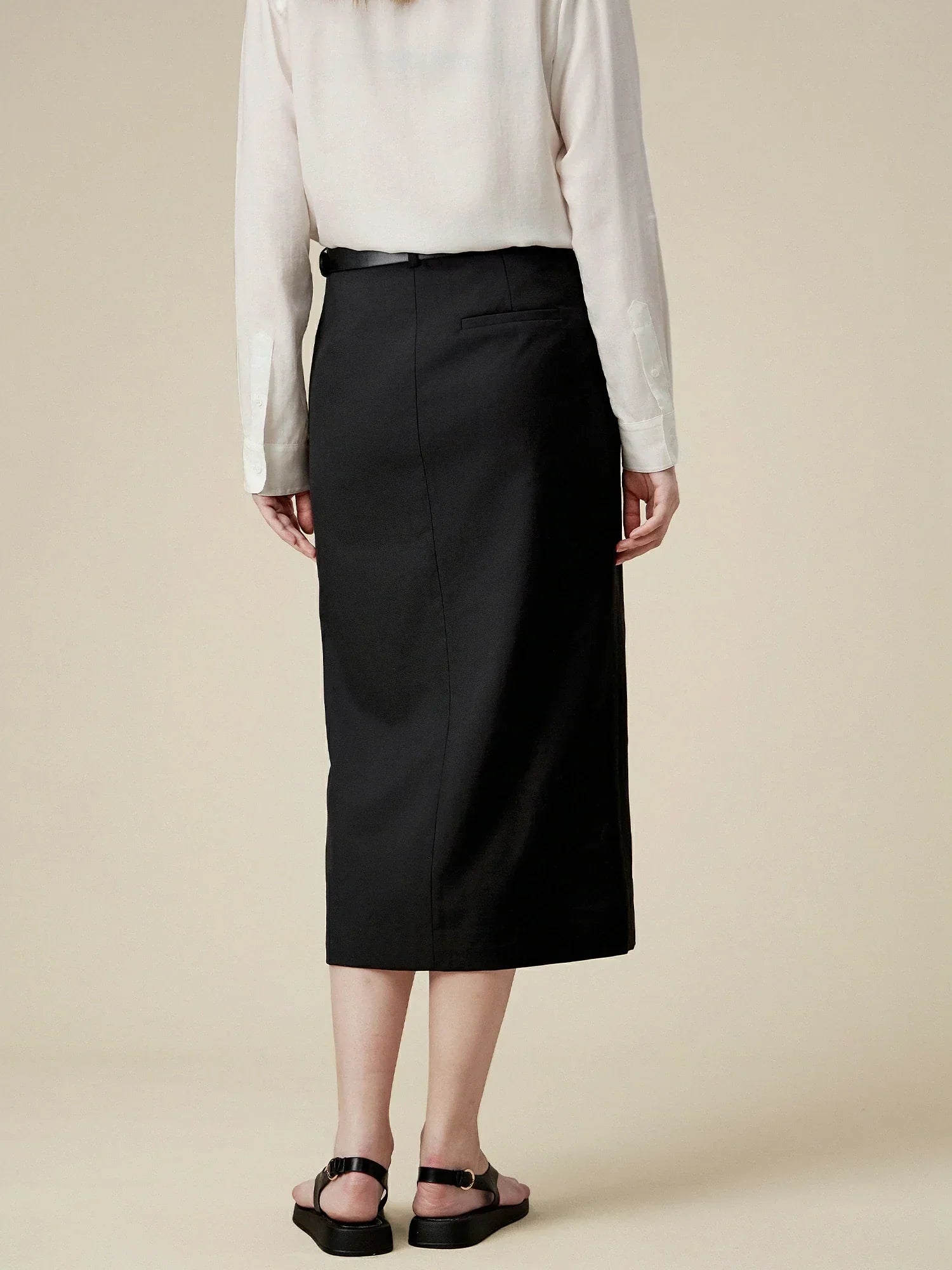 Κοστούμι Με Ίσια Σχισμή Και Μισή Φούστα