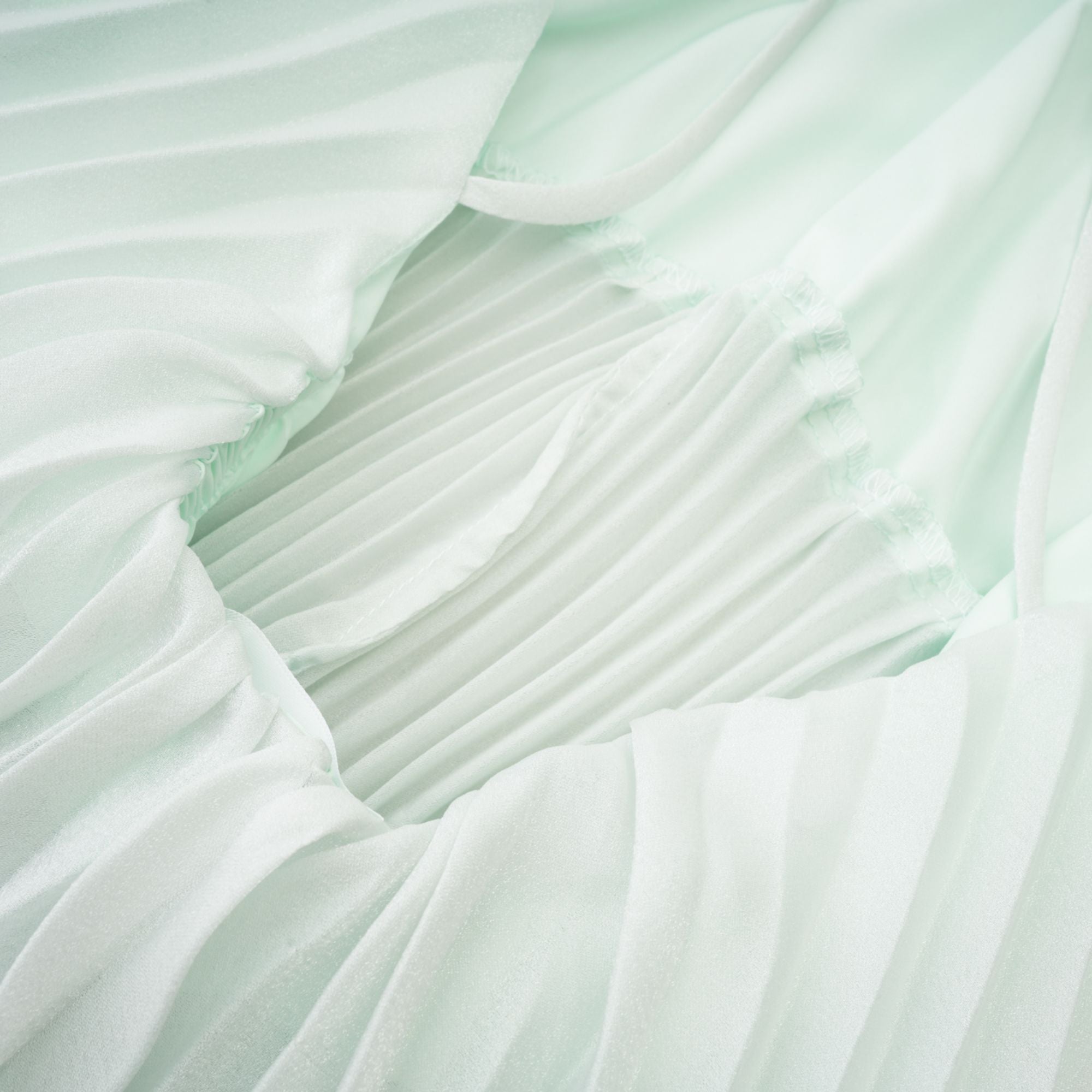 Σετ Ασορτί Πλισέ Τοπ Και Φούστα Fabrizia Με Ψεύτικα Λουλούδια