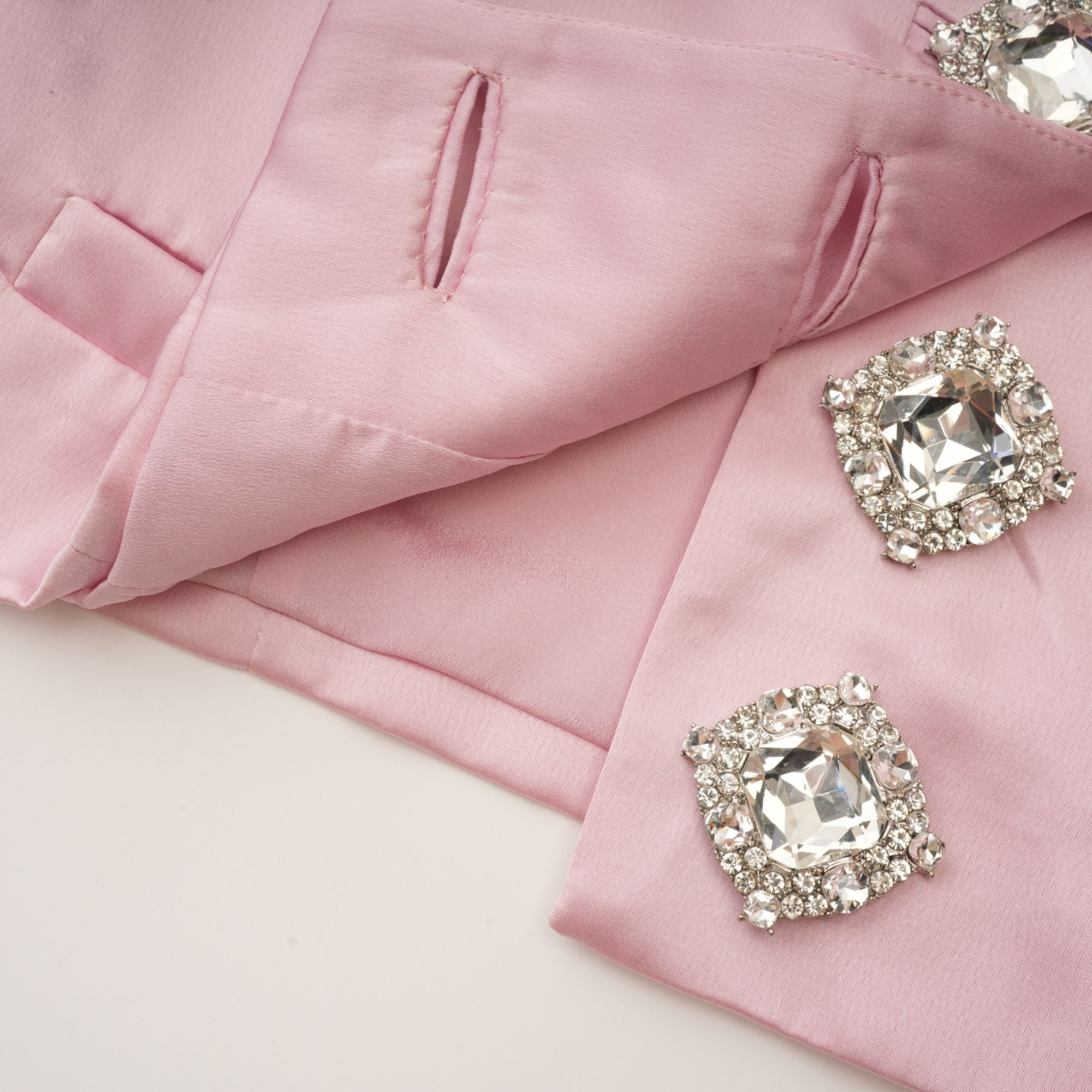 Σετ Ασορτί Τοπ Και Φούστα Flavia Από Σατέν Φτερό