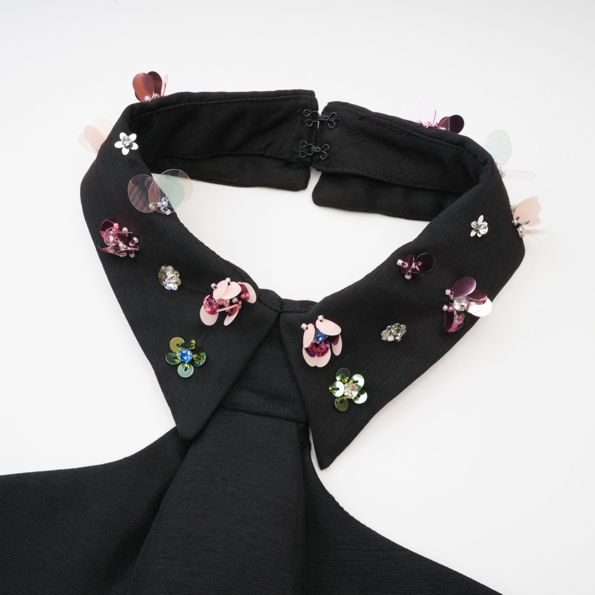 Μίνι Φόρεμα Με Κέντημα Roseline Και Λαιμόκοψη Halter