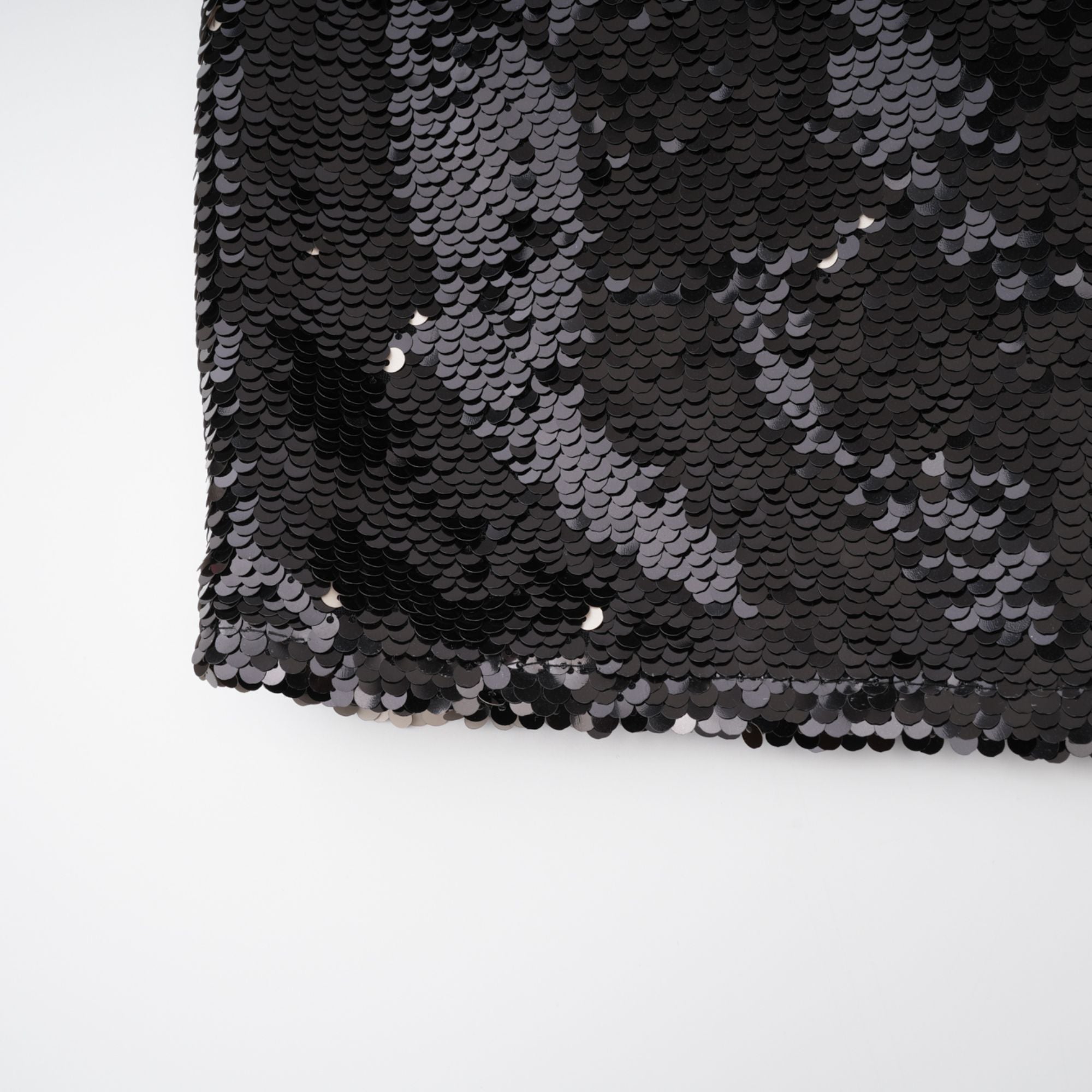 Μαύρη Μίνι Φούστα Με Πούλιες Magali