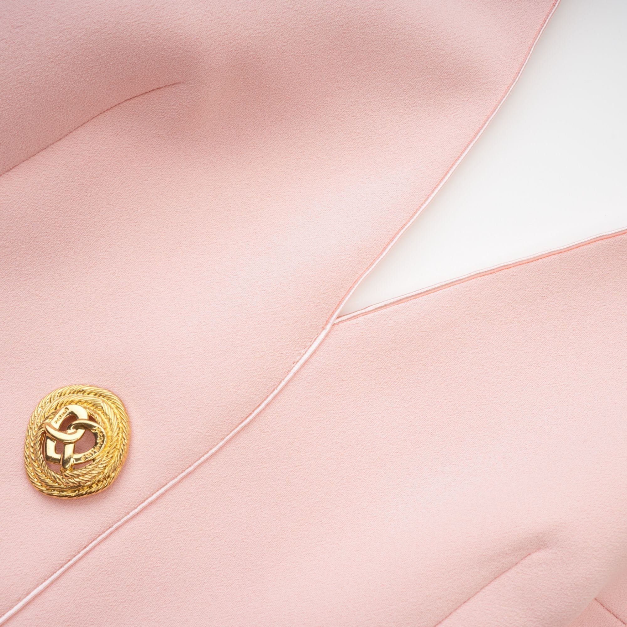 Μαύρο Μίνι Φόρεμα Με Λαιμόκοψη Και Τιράντες