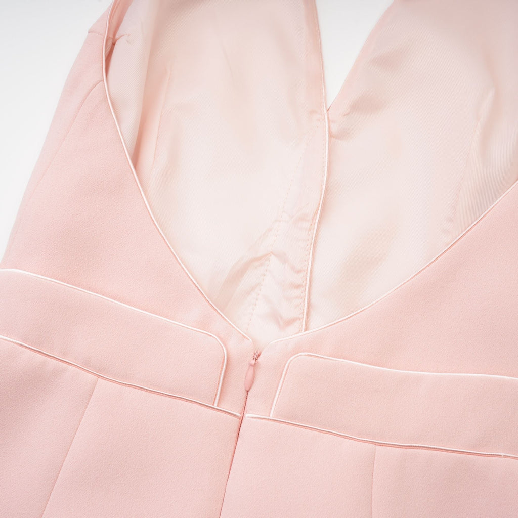 Μαύρο Μίνι Φόρεμα Με Λαιμόκοψη Και Τιράντες