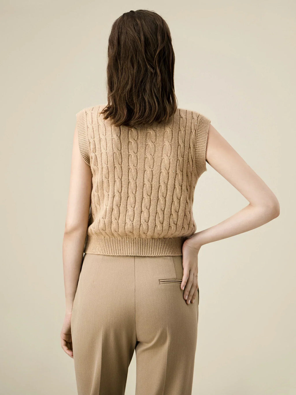 Γυναικείο Μάλλινο Αμάνικο Πλεκτό Γιλέκο Με Πούλιες