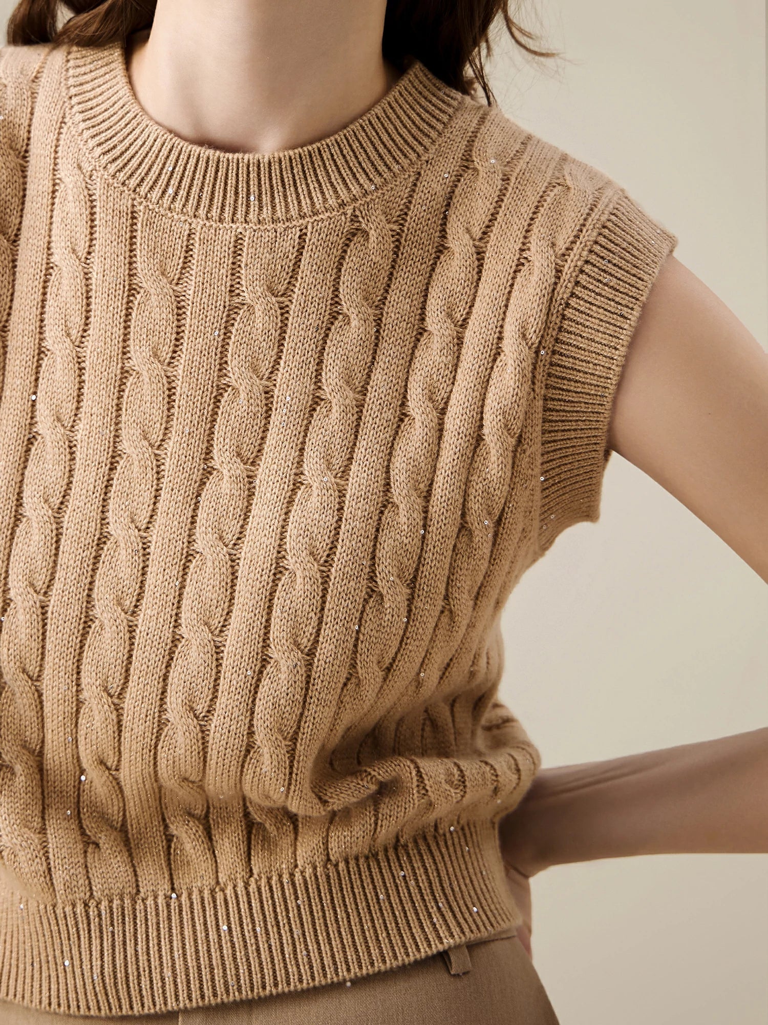 Γυναικείο Μάλλινο Αμάνικο Πλεκτό Γιλέκο Με Πούλιες