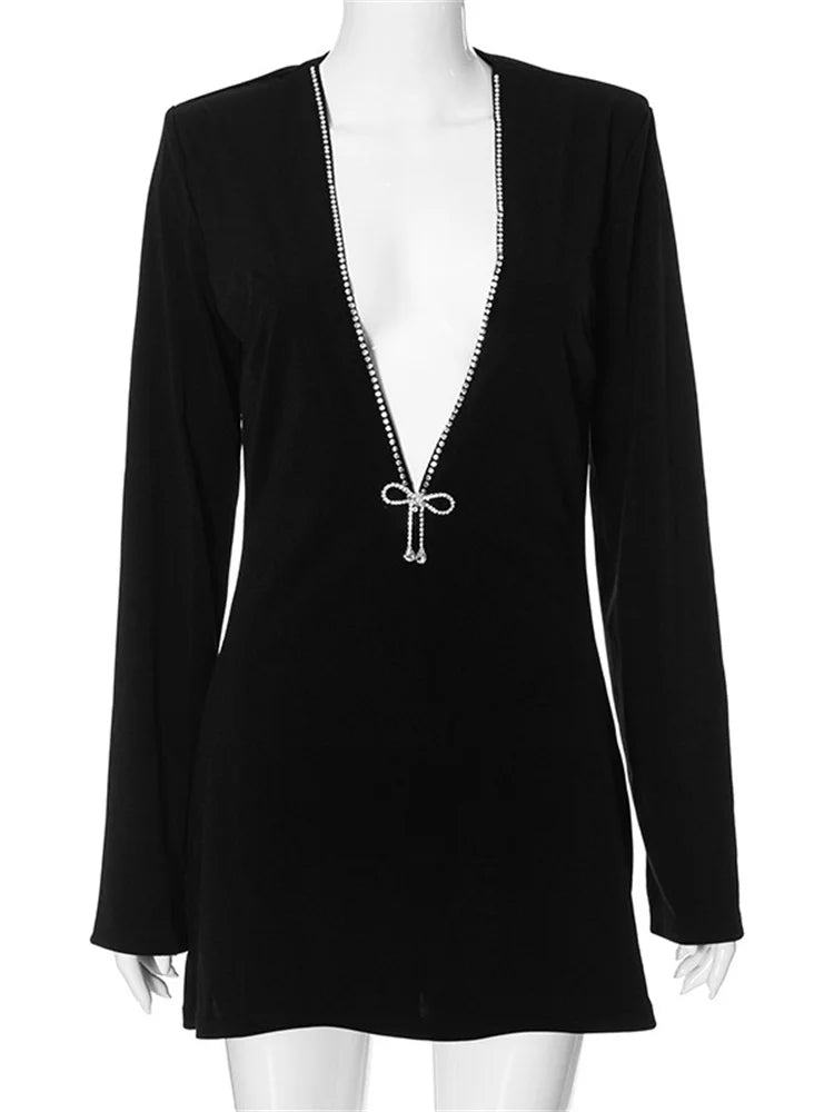 Μίνι Φόρεμα Με Βαθύ V Ντεκολτέ Και Πέτρες