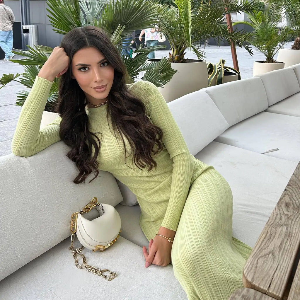 Φόρεμα Μάξι Με Μακριά Μανίκια Και Λεπτό Πλεκτό