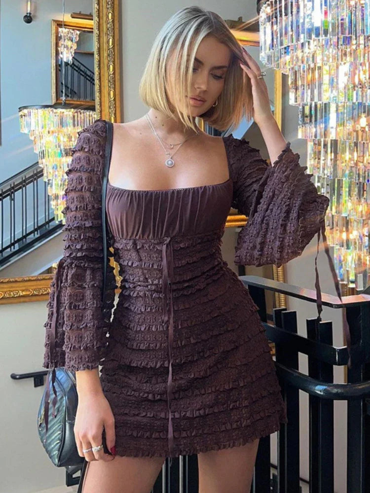 Μίνι Φόρεμα Με Δαντέλα Και Ισπανικά Μανίκια