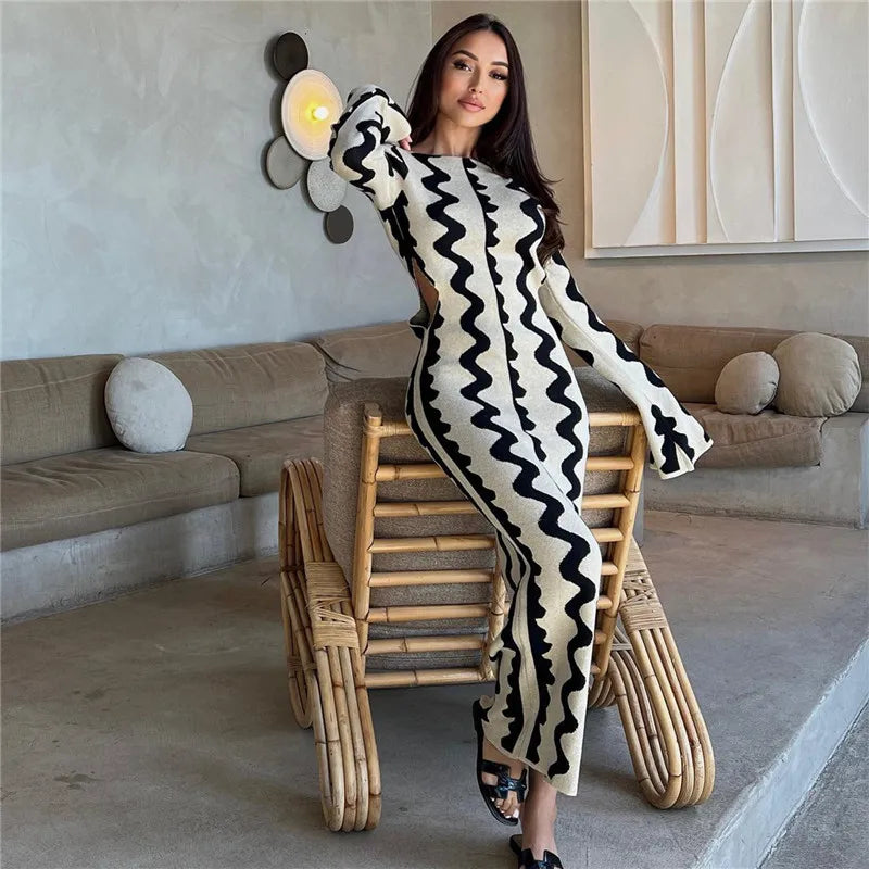 Φόρεμα Μάξι Με Μακριά Μανίκια Και Σχέδιο Στη Μέση