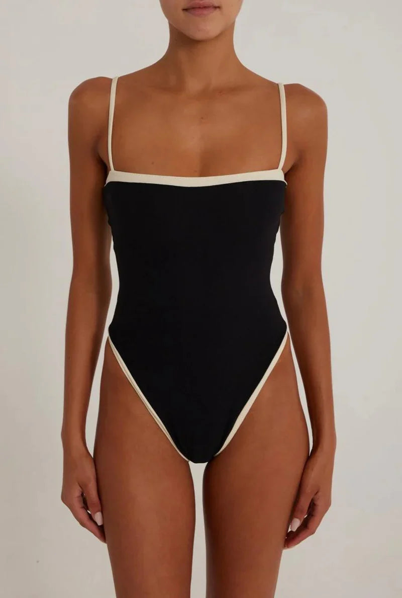 Μαγιό Με Αντίθεση