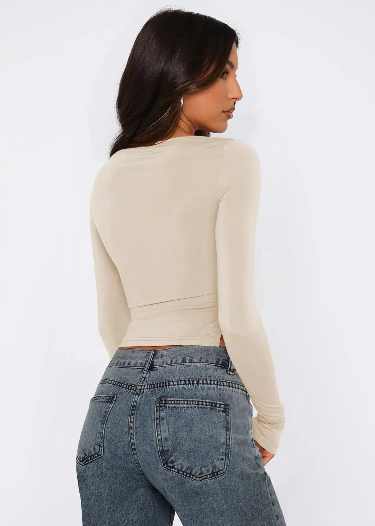 Κομψό Τοπ Με Λεπτομέρεια Γραβάτας