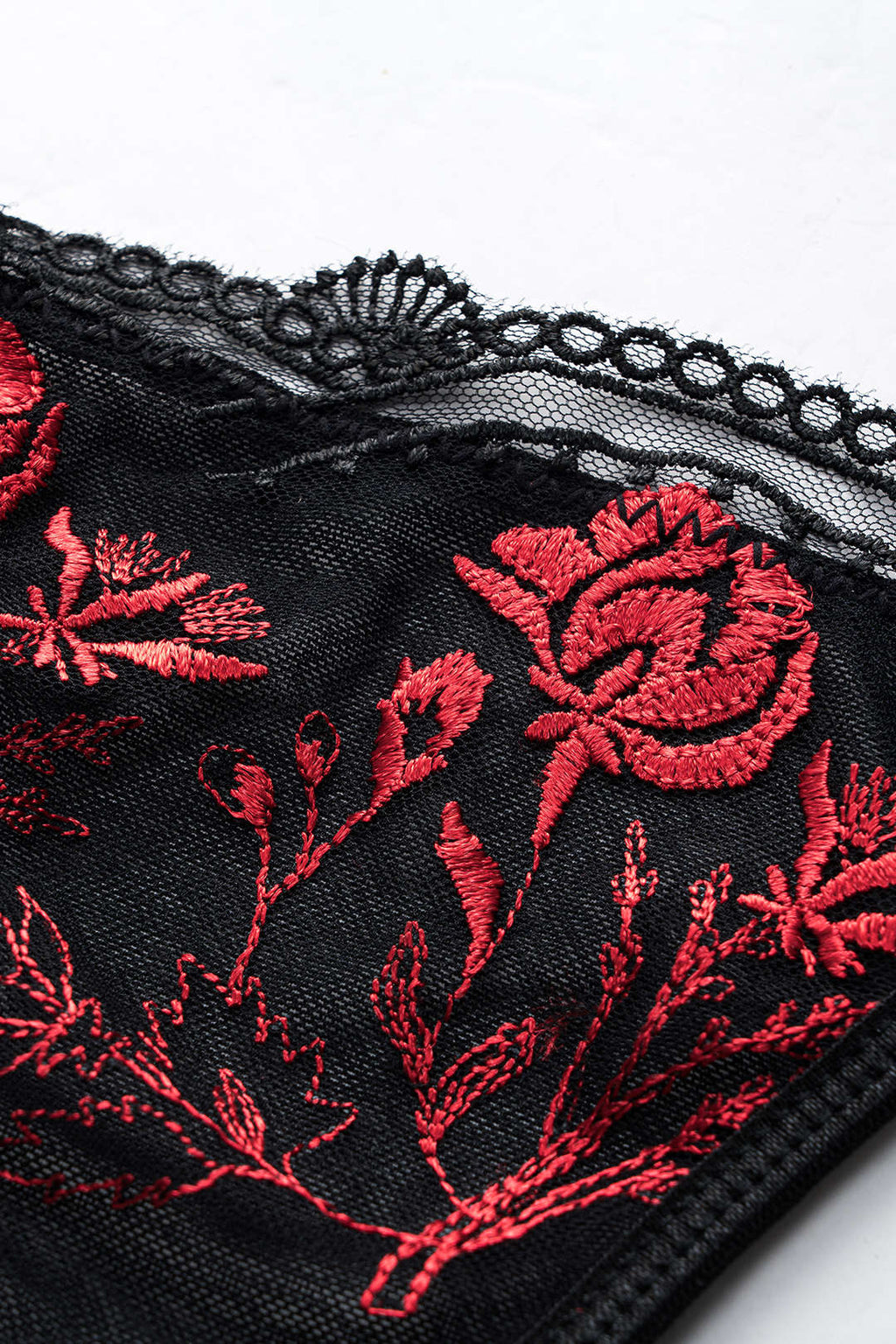 Σετ Μπουστάκι Και Ζαρτιέρα Με Κέντημα Από Τούλι