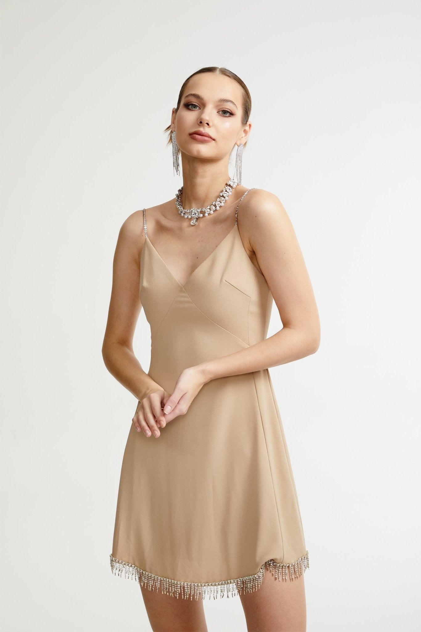 Μίνι Φόρεμα Με Λαιμόκοψη V Από Κρύσταλλο Amaranthe