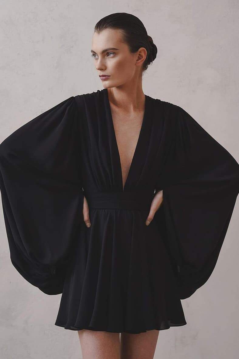 Μίνι Φόρεμα Amelia Με Βαθύ V Ντεκολτέ