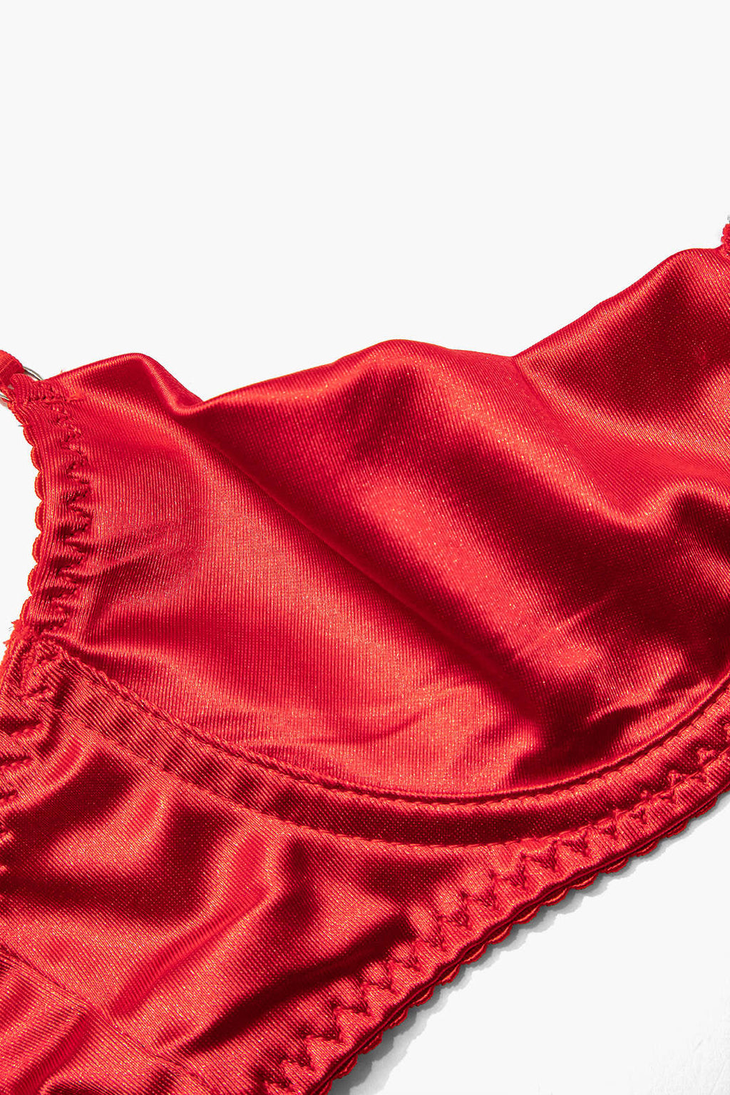 Σετ Δύο Τεμαχίων Σατέν Εσώρουχων Με Χαμηλό Ντεκολτέ